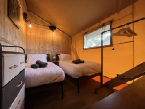 Robin Hood Safari Tent Hotels in Carew