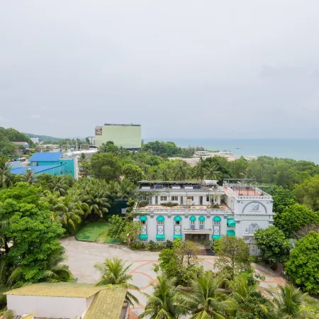 Home Park Hotel Отели рядом с достопримечательностью «Searama Dive Center»