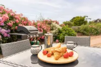 Lower Upover - Woolacombe-4 Bed-Sleeps 7-Tjsluo Hotels in Woolacombe