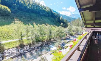 Chalet in Tirol by Zillertal Ski Slopes