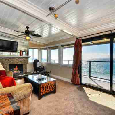 Villa Rustico at the Retreat in Laguna Beach Rooms