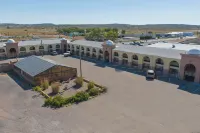 Royal Holiday Motel by Belvilla Gallup I-40 - Parking