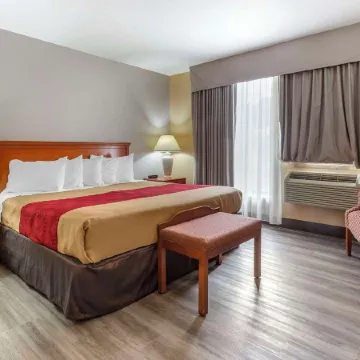 Econo Lodge & Suites Southern Pines