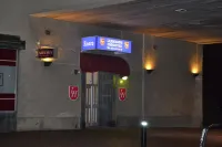 Liljeholmens Stadshotell Hotels near Fuängens kemtvätt, skrädderi, skor och nyckel service