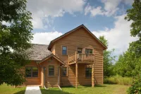 Chanticleer Cabins Hotels in Sevastopol