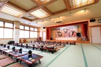 Yanagi No Yu Hotels in Hiranai