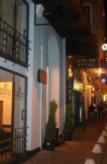 Boss to Hotel Taksim