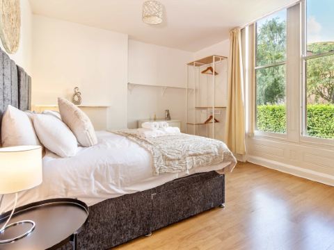 Host & Stay - Club Chambers