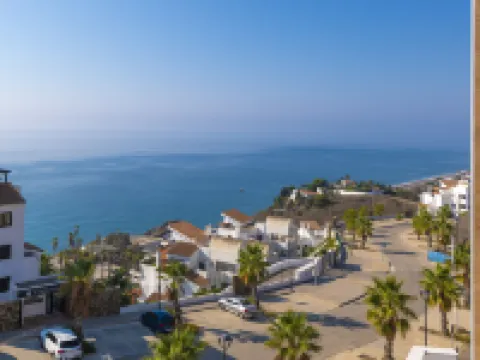 Olée Torrox Costa Holiday Rentals by Fuerte Group トロクスのホテル