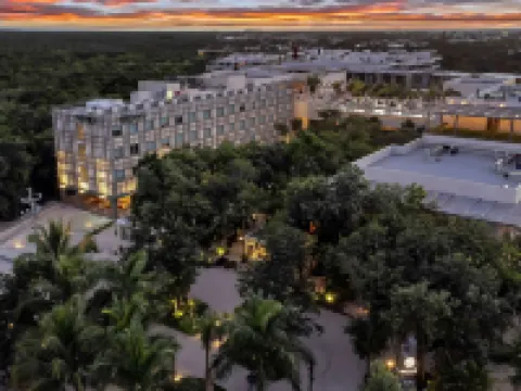 モットー バイ ヒルトン トゥルム トゥルムのホテル