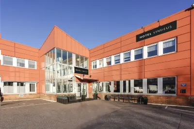 Hotel Vindeus Hotels near Scania Transmission B075