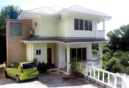 Dusk to Dawn Отели в г. Гласи