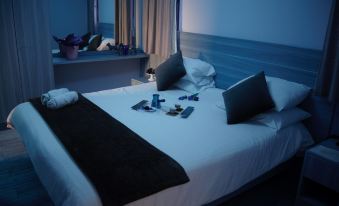 HOtello Guest Suites
