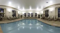 ステイブリッジ スイーツ インディアナポリス-カーメル by IHG - プール