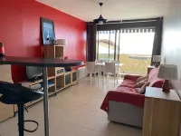 Pleasant duplex with view and direct access to the ocean