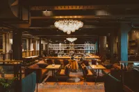 Crossroads Hotel - bar