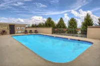 Hampton Inn Winchester - Pools