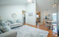Dog friendly On Island Outdoor Shower Family Fun! Golf Cart (for rent