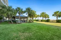 Regency Isle 711:,2 BR/2.5 BA, sleep 8, gulf-front