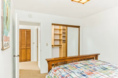 Lovely dog-friendly home with fireplace & full kitchen - steps from the slopes Hôtels à : Girdwood