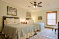 Cotton Alley | Charming 2-Bedroom Retreat in Historic Natchez, MS