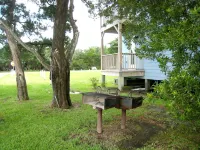 Spacious Penthouse with Covered Deck and Pool Access - Stylish Retreat