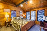 Charming Mountain Cabin with Hot Tub and Bikes - Cozy Retreat