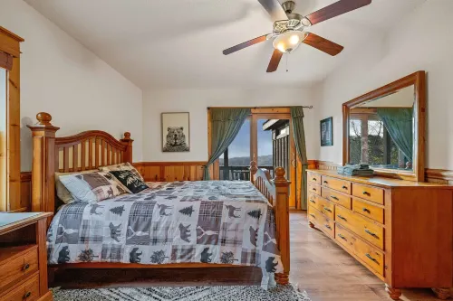 Breathtaking Mountain Views and Modern Design - Stunning Cabin Retreat Hotel a Madison County