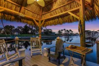 Heated Pool and Kayaks - Luxurious Waterfront Escape