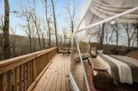Hot Tub, Fire Pit and Mountain Views - Stunning Luxe Dome