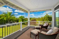 Private Pool and Spa with Garden View - Exquisite Family Retreat