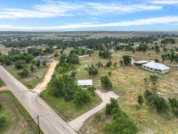 Cates Cottage in the Hill Country 8 Mins to Fred! - 4-Star