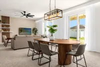 Central AC, Pool, Game Room, and Patio Loungers - Exquisite Family Haven Hoteles en Condado de Osceola