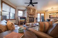 Ski Access and Cozy Living Area with Balcony - Charming Mountain Haven