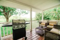 Modern Pondside Retreat W/ Hot tub