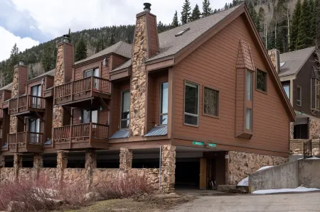 Expansive Mountain Views and Heated Pool - Charming Luxury Retreat