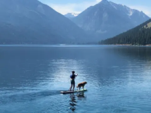EVERYTHING IS NEW! Adorable Tiny Log Cabin with Awesome Views, Walk Everywhere 約瑟夫酒店