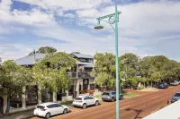 Salty Solstice - Beachside Dunsborough Town - Apartments