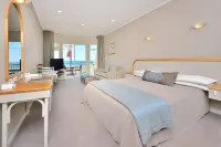 Shoreline Motel Hotels in Napier
