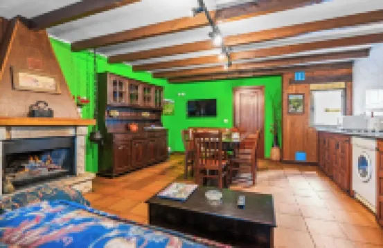 Lorences Rural Apartments with mountain views for 5 people