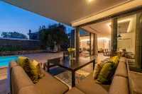 Vila Coratina ZadarVillas - プール