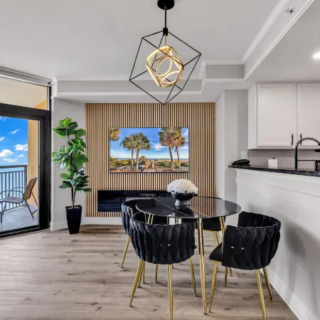 Beachfront Anderson Condos by Hosteeva