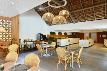 Veranda Palmar Beach Hotel & Spa, 3 Star Отели в г. Катр Коко