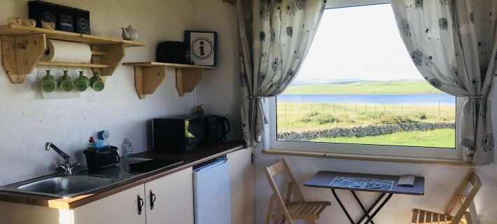 The Snuggly Sheep Shepherd Hut & Sauna Farm Stay Hotels in County Donegal