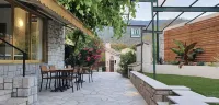 Hôtel la Vigneraie Отели в г. Кастанье