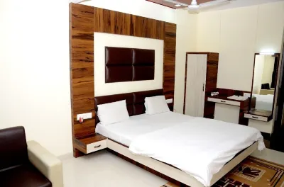 The New Holiday II Hotels in Mehsana