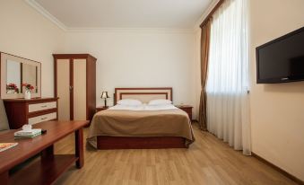 Ariana Family Hotel