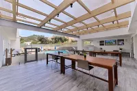 Holiday Inn Express & Suites San Diego - Mission Valley