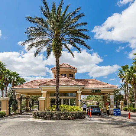 Spacious Home W/Private Pool/Spa & Free Waterpark!