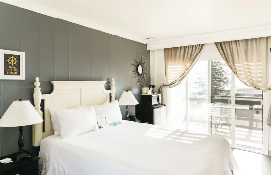 海邊拉古娜酒店及套房